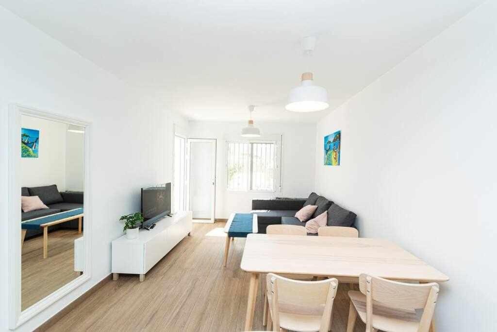 Casablanca 4 Apartamento Con Jardin Privado فوينخيرولا المظهر الخارجي الصورة